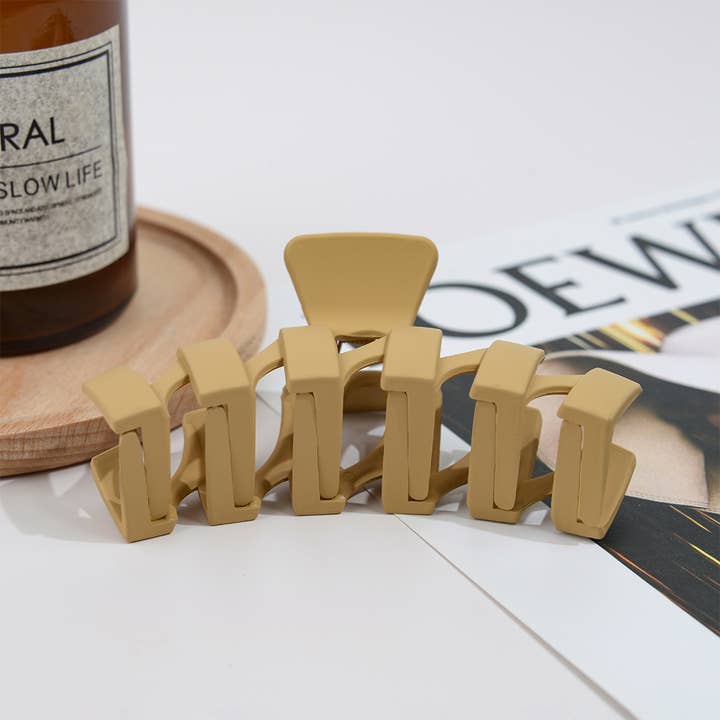 TheDivaSoap - Wholesale Hair Clip - Women's - Large Matte Zig Zag Hair Claw Clip6