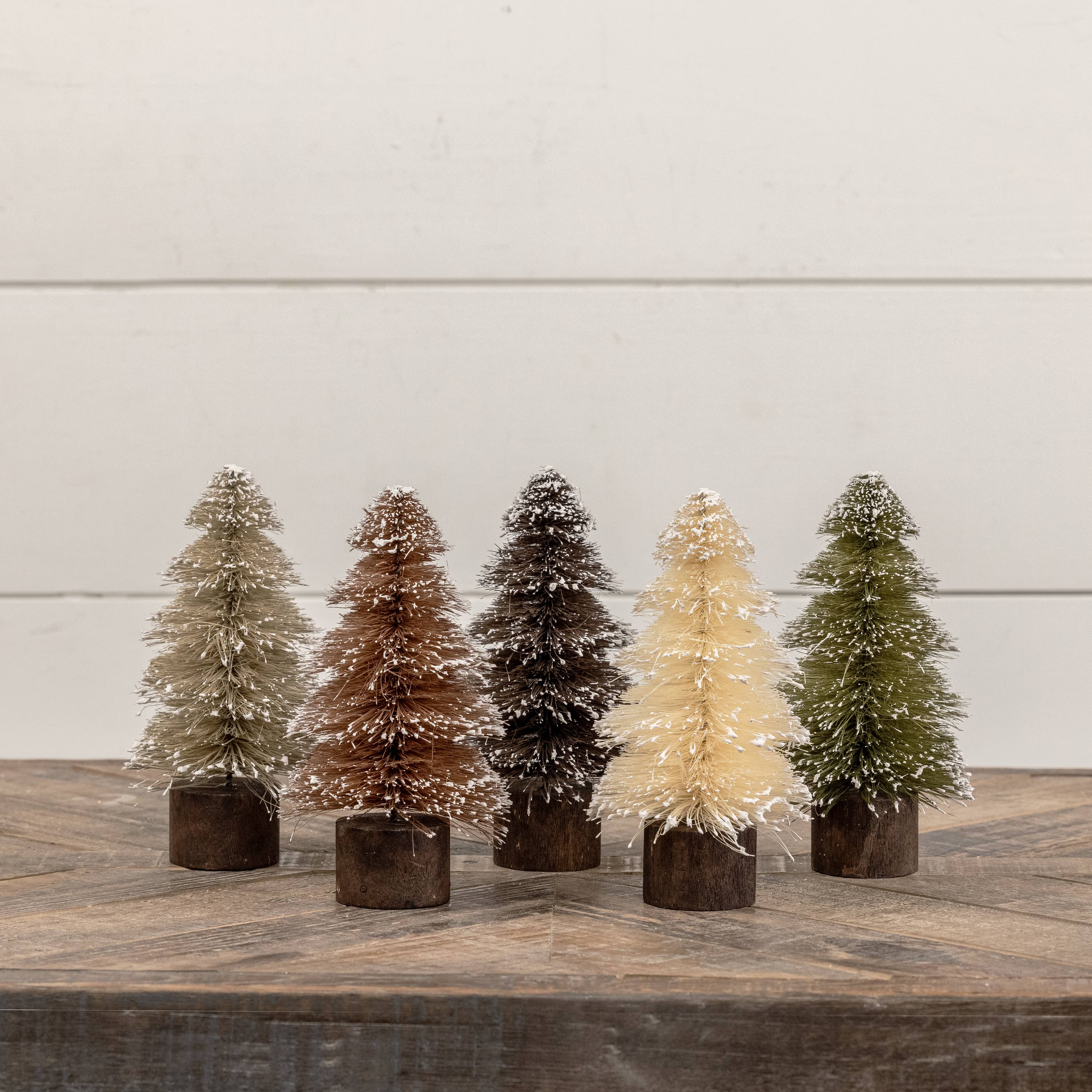 Ragon House – Objeto de mesa decorativo por atacado – CONJUNTO/ 5 - 7,25" ÁRVORES NEUTRAS DE ESCOVA DE GARRAFA NEVADA1