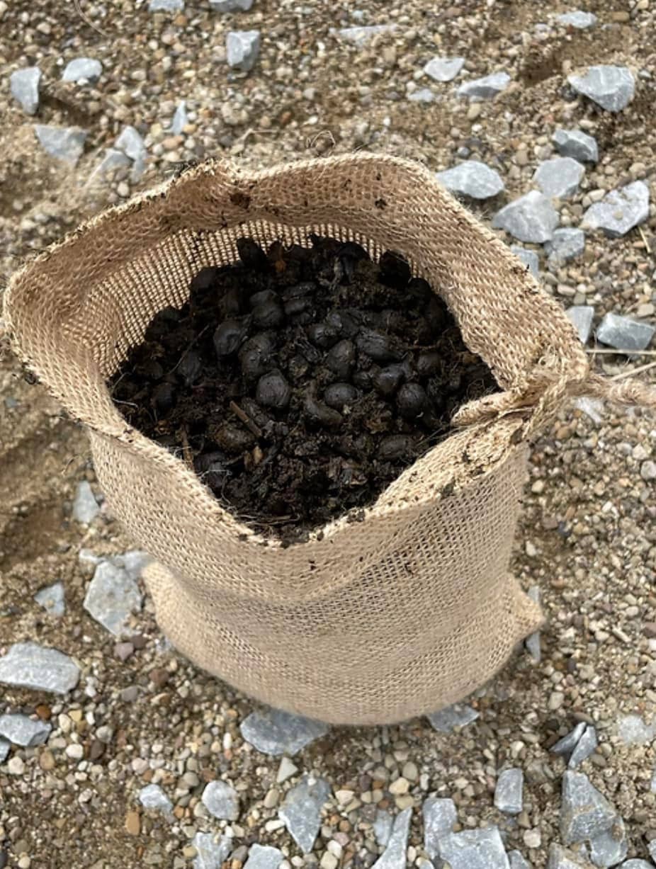 Alpaca Key Farm LLC - Wholesale Fertiliser - 12oz Alpaca Tea Fertilizer – Natural Nutrient Plant Boost2