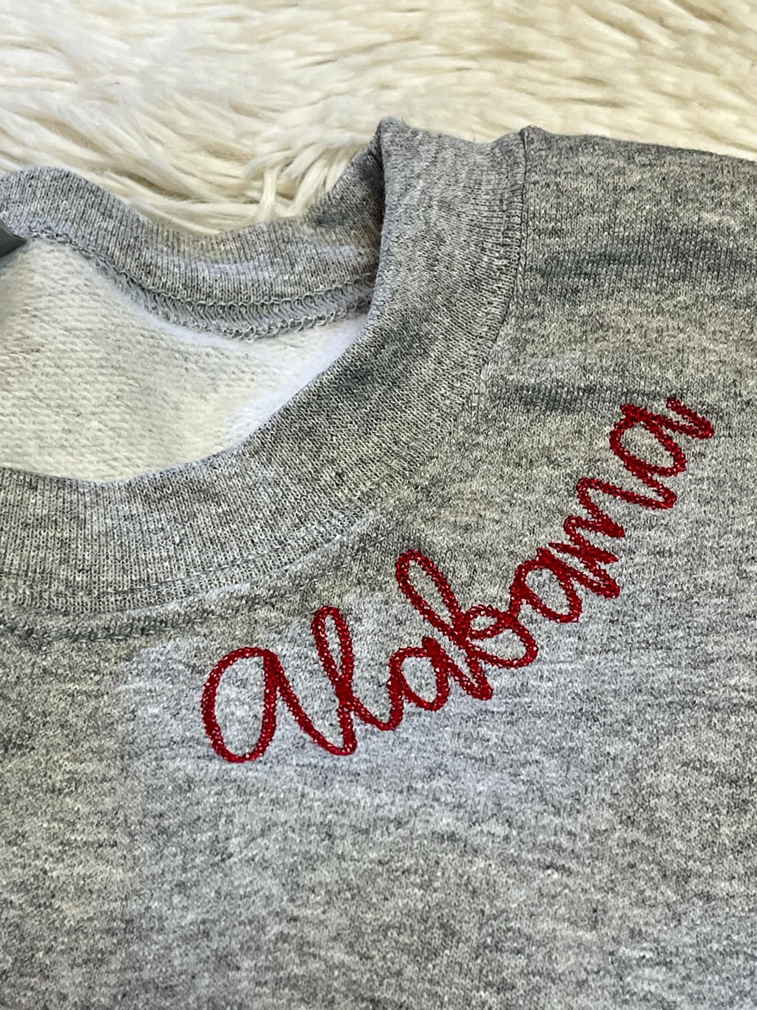 April's Sew Vinyl - Vente Sweat-shirt à imprimés – unisexe - Sweatshirt personnalisé pour l'équipe de football1