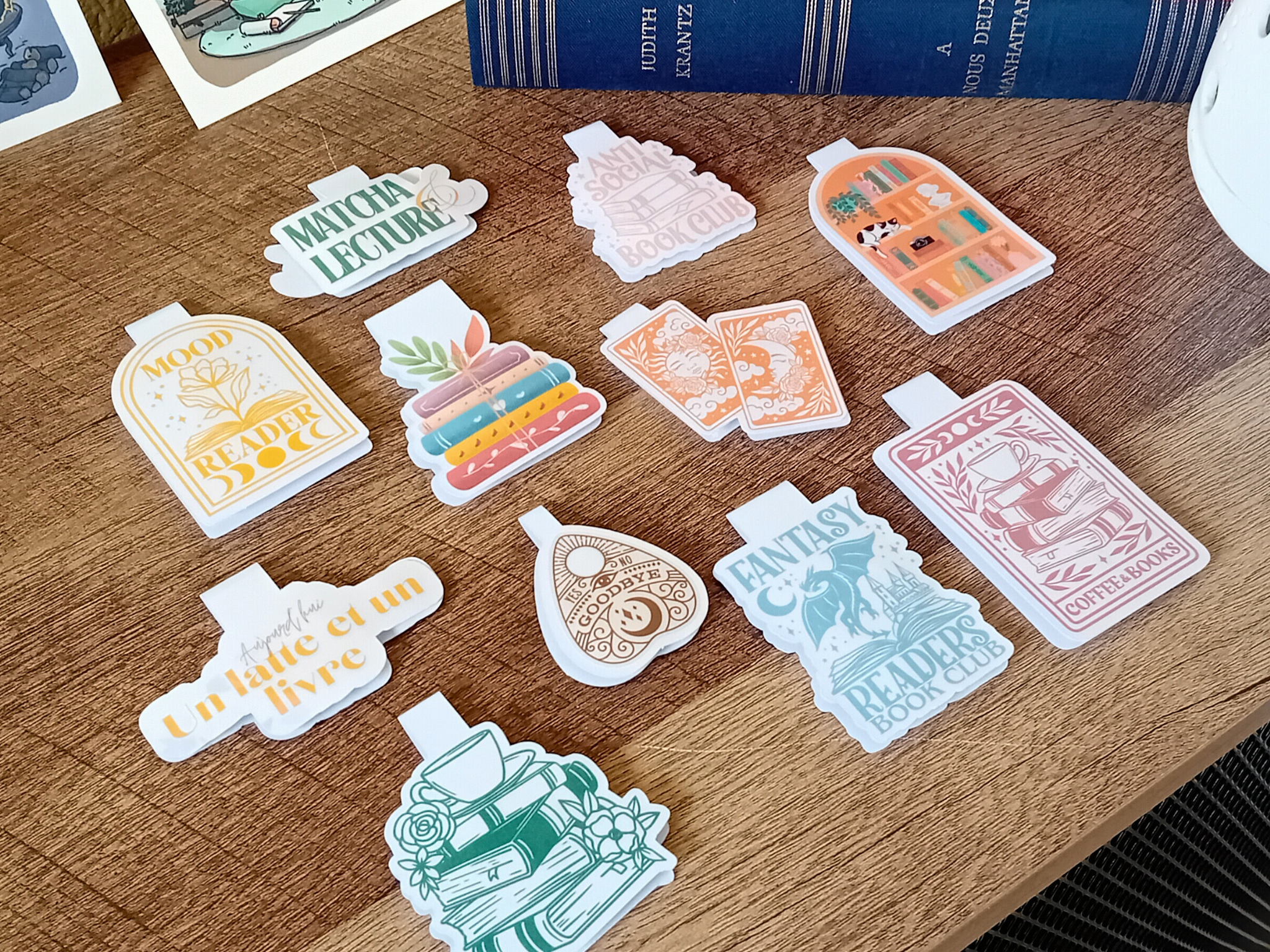 La baleine qui embosse - Wholesale Bookmark - Magnetic Bookmark - Ouija Drop4