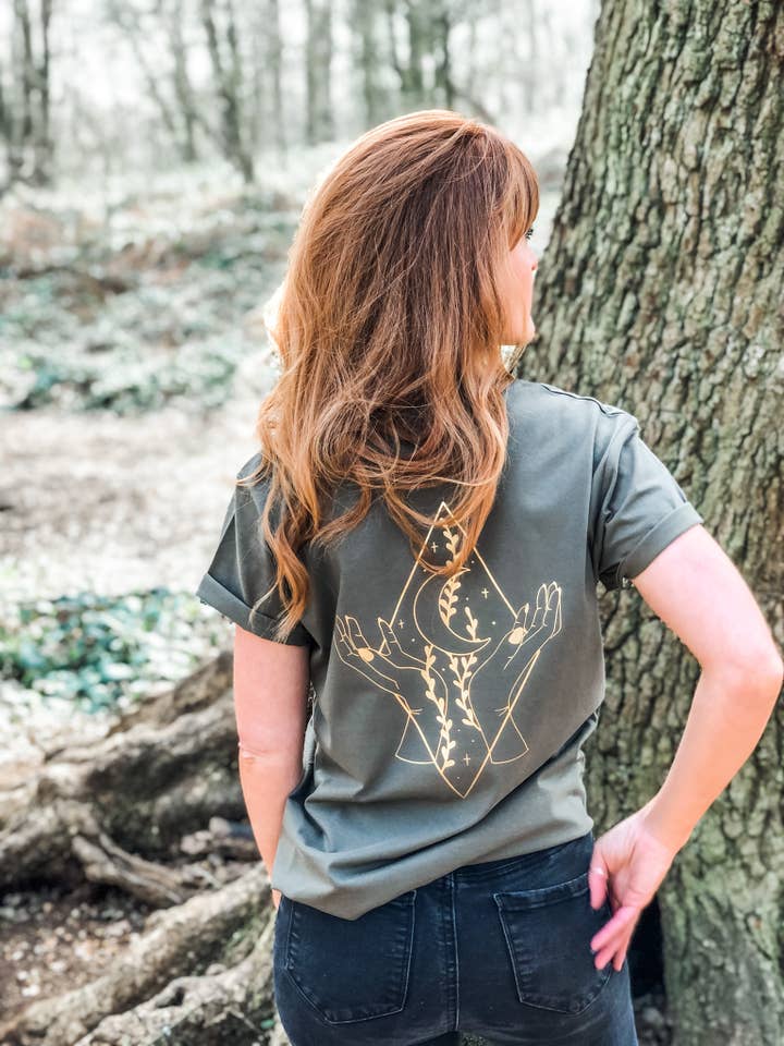 Make The Things T-shirt voor volwassenen voor wholesale door LONE OWL STUDIO