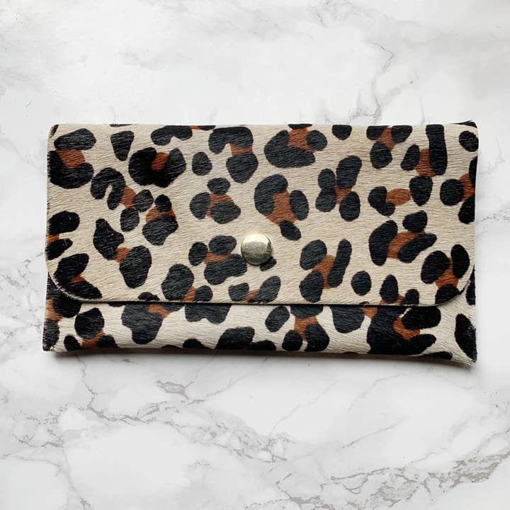 Leopard Print Phone Wallet - Hår på Skjul Læder for engroshandel hos Wild Sky Leather