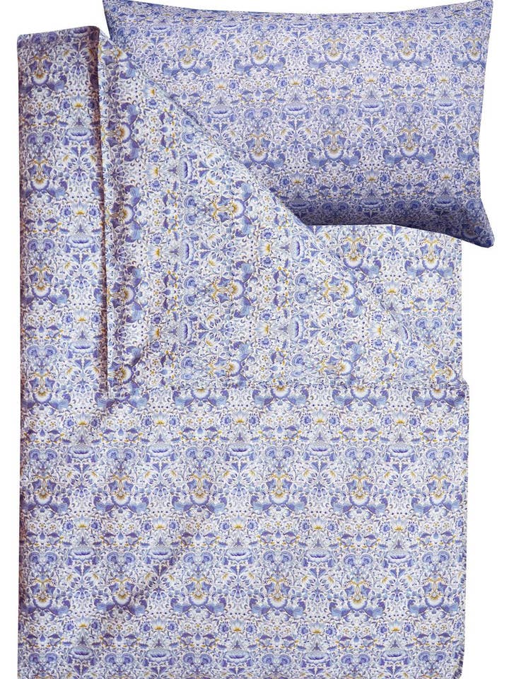 Set copripiumino realizzato con tessuto Liberty LODDEN CHINA BLUE per la vendita all'ingrosso da parte di Coco & Wolf