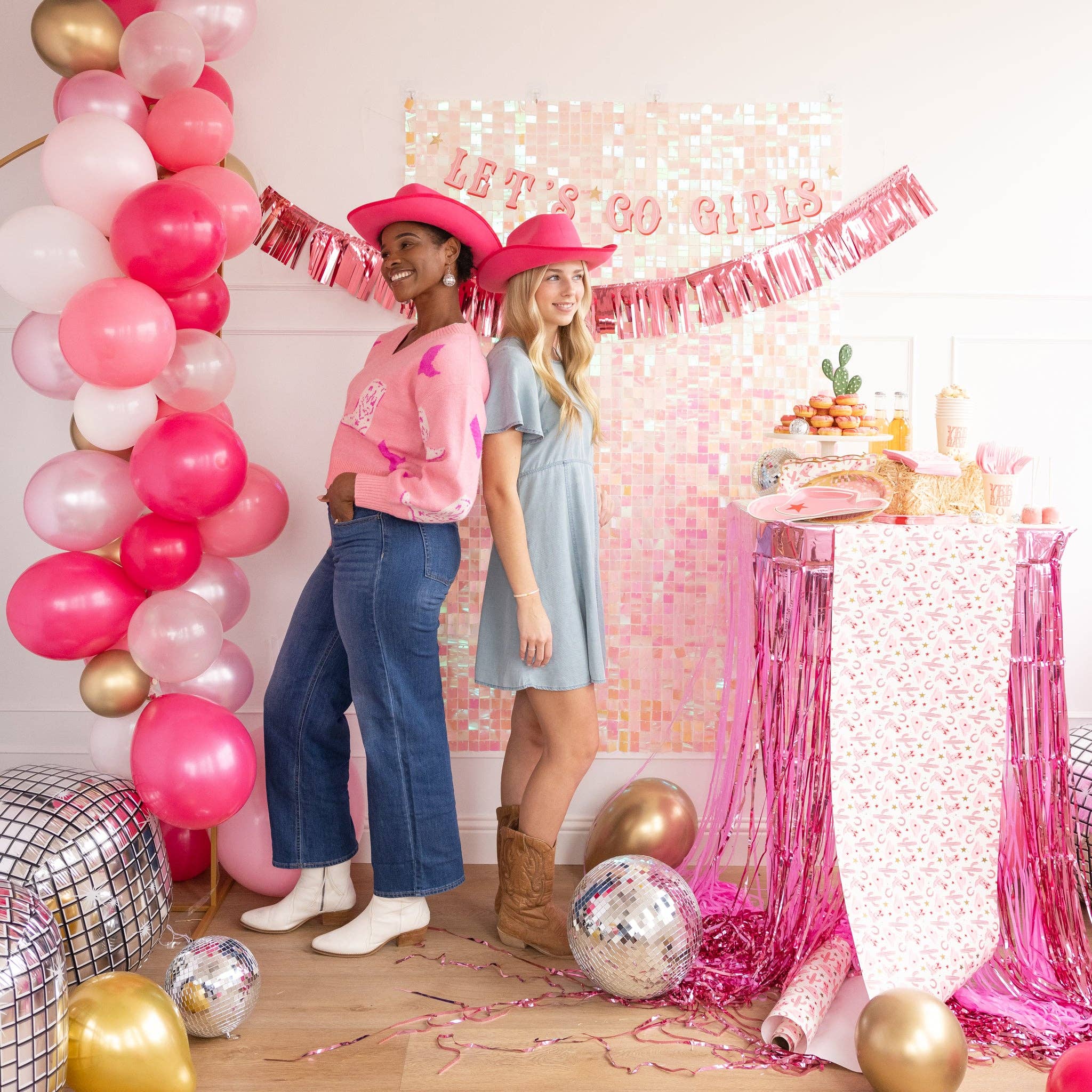 My Mind’s Eye - Wholesale Party Sign/Banner - CWG1002 - Let's Go Girls Banner Set12