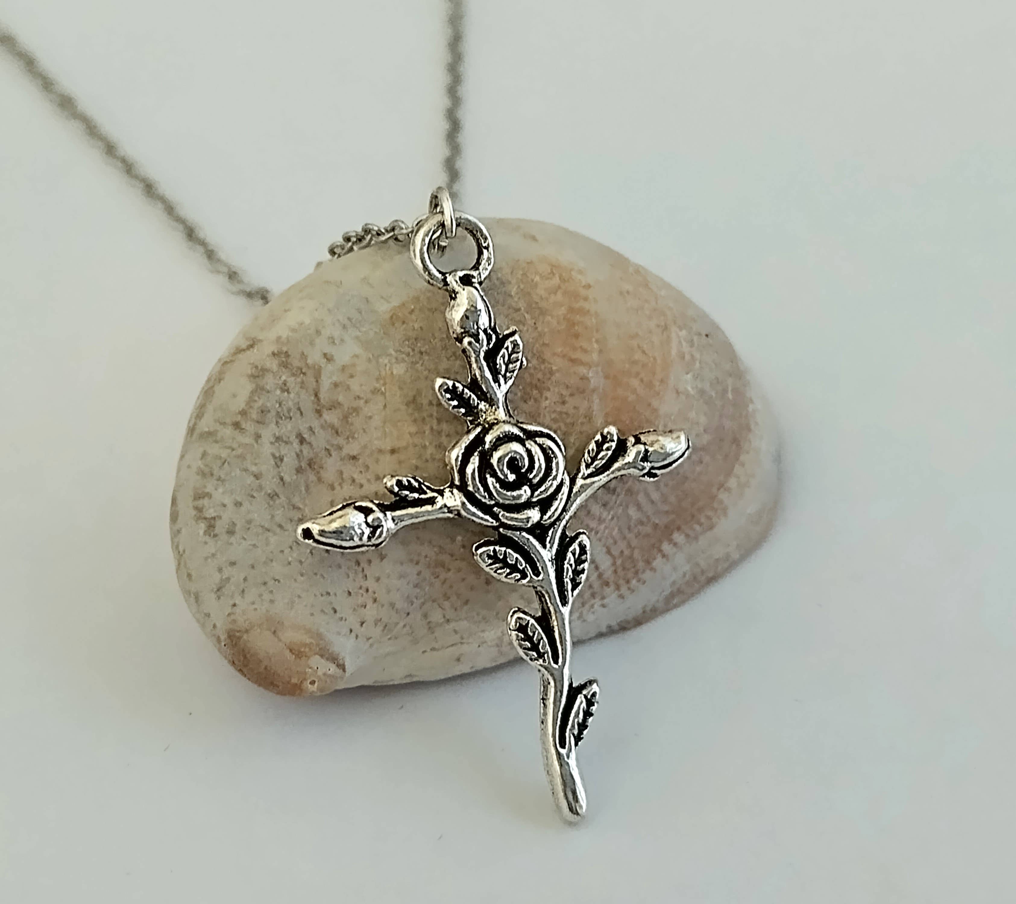 Piccadilly Pendants - Wholesale Halskettinghanger - Floraal Kruis Ketting, Religieuze Sieraden1