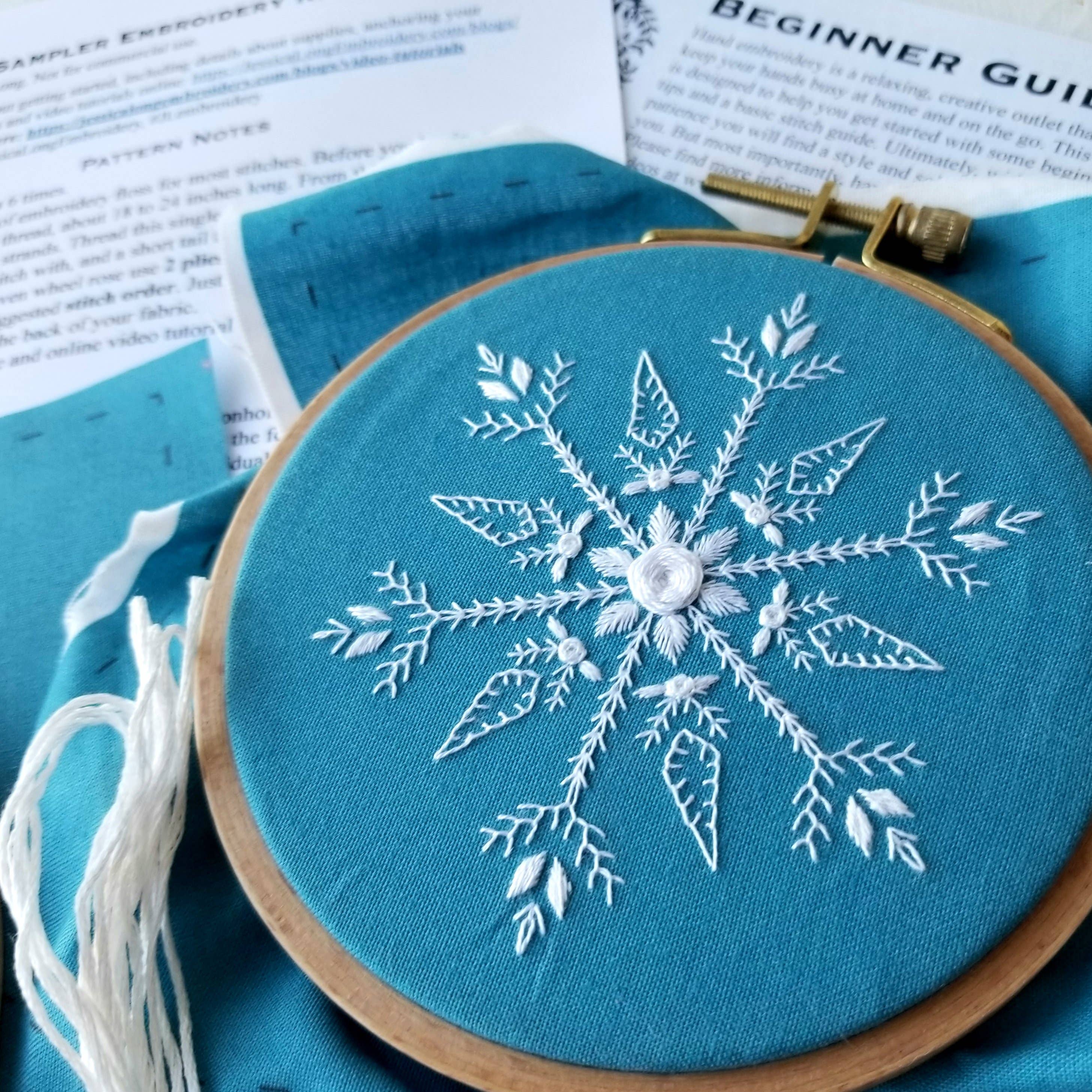 Jessica Long Embroidery - Vente Accessoire de broderie/point de croix - Kit d'ornement fait main avec mini floconnet de neige6