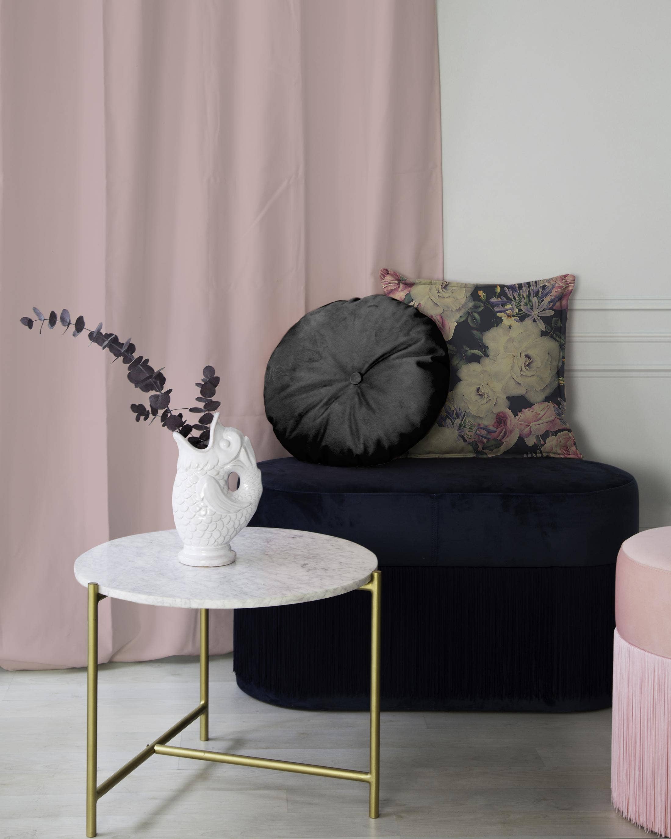 Really Nice Things - Vente Vases - Vase grand format en forme de poisson en céramique blanche1