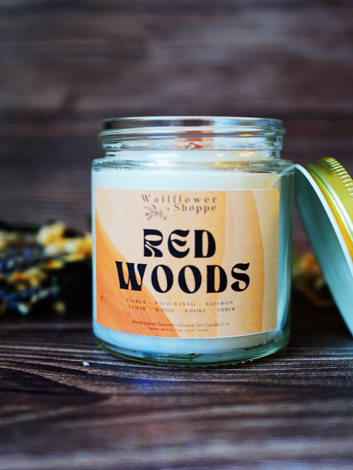 Bougie en pot mini 4 oz Bois Rouges pour la vente par The Wallflower Shoppe