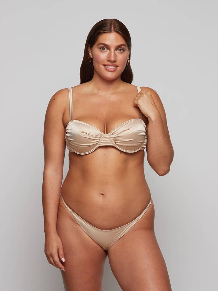 Cassiopeia - trusser i satin-varm elfenben for engroshandel hos Chitè Milano