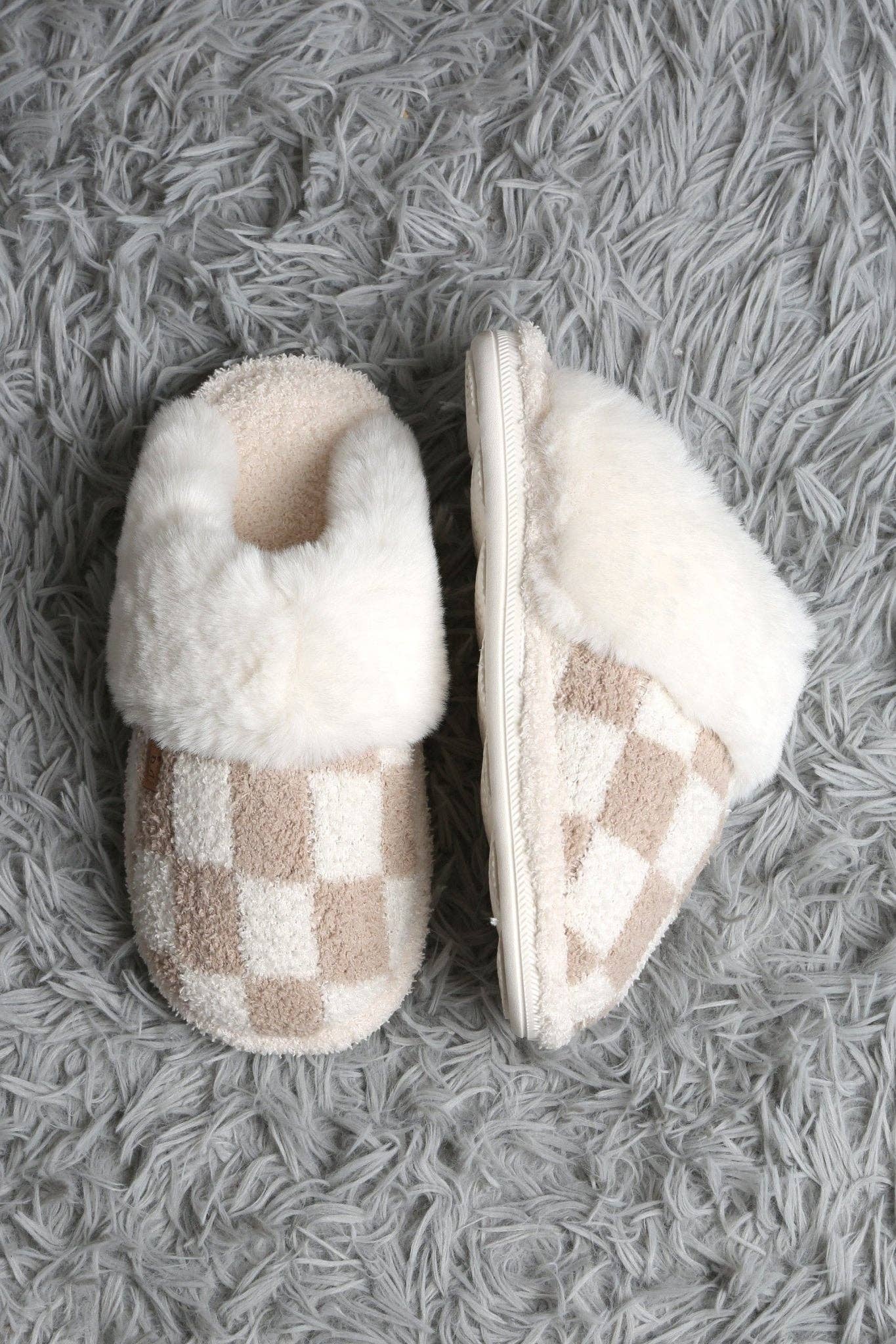 MiMi Wholesale - Wholesale Slippers - Women's - JCL6126 Super Lux Checker Faux Fur Cuff Slippers6