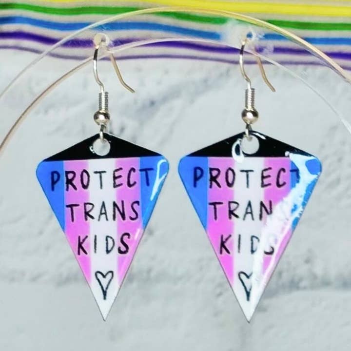 Protect TRANS oorbellen voor kinderen voor wholesale door Queer Colors