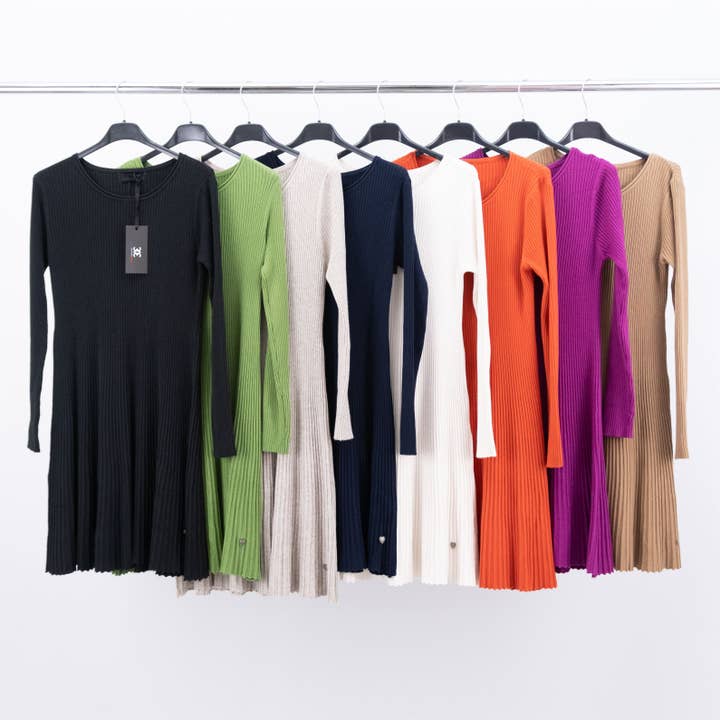 Strikket kjole med rund hals og lange ærmer 8774 for engroshandel hos Cecile Wang