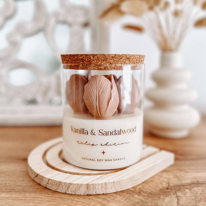 Tsuki Box - Wholesale Novelty Candle - Botanical Candle | Beige Tulips | Vanilla & Sandalwood 400g2