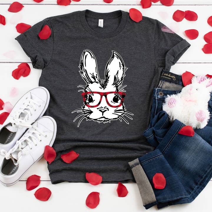 Paashirt, Dames paasshirt, Konijn met bril shirt, Schattig konijnenshirt, paashirt, paashaas shirt, schattig paas-shirt, konijntje tee voor wholesale door PrimestoreUS