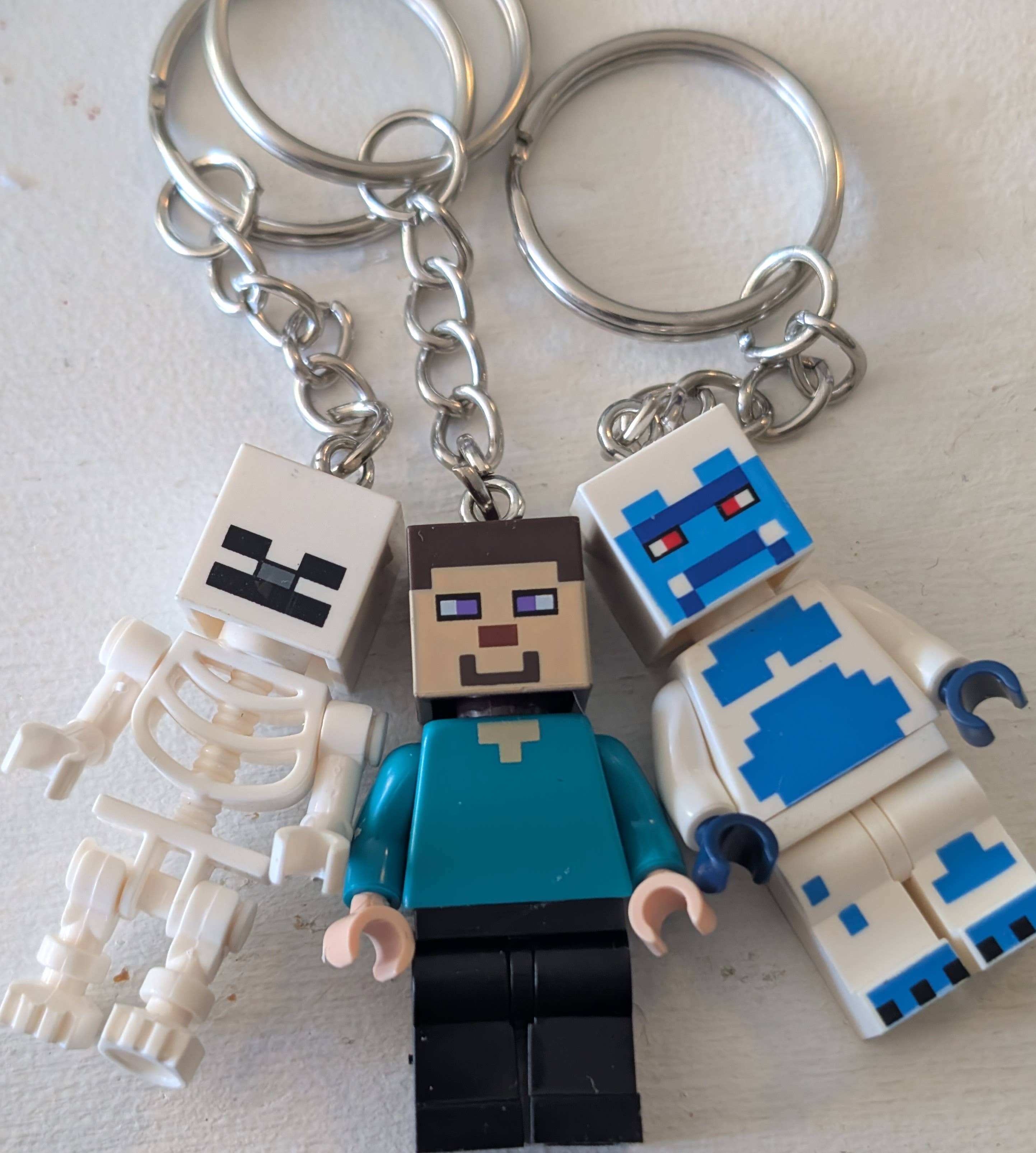 Con-Quest Crafts - Wholesale Keychain - Unisex - Video Game Character Mini-Figure Keychains18