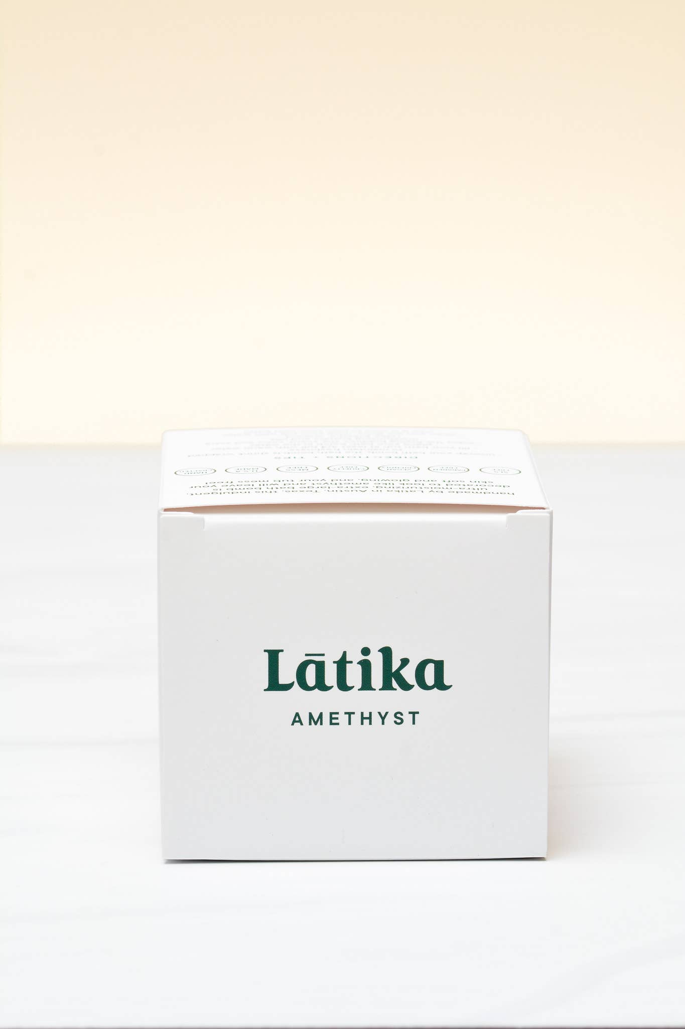 Latika Beauty - Wholesale Bruisbal/schuim - Amethist Geode Badbom – Lavendel & Scharlei Bad7