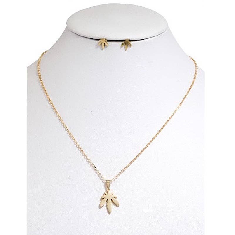 Atlas Fashion - Wholesale Pendant/Charm Necklace - Marijuana Leaf Stainless Steel Pendant Necklace0