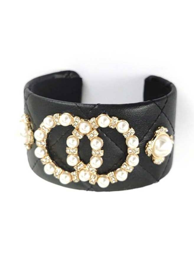 Fashion Pearl Double Round Nieten Kunstleder Manschettenarmband für den Großhandel von Fashions Blvd