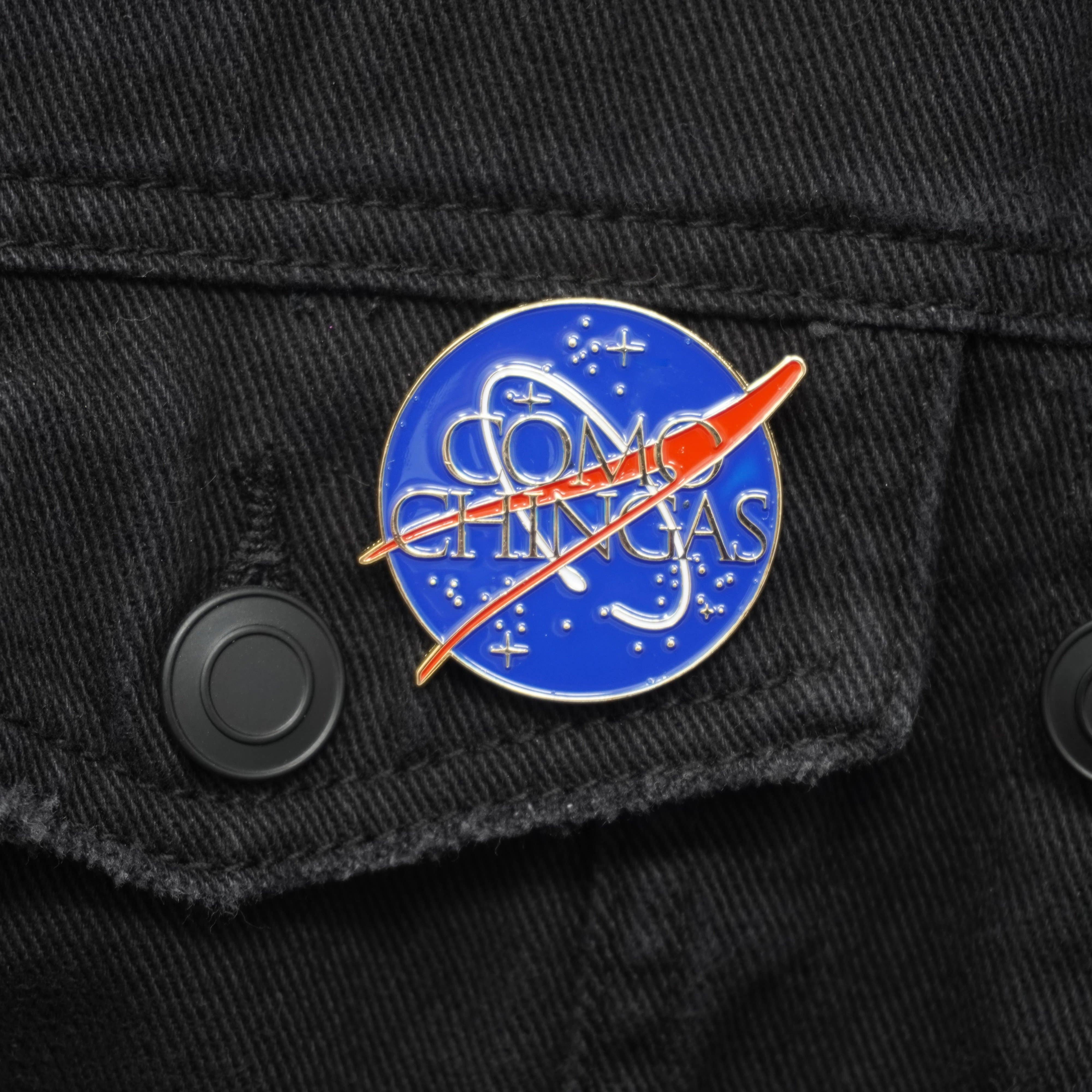 PARTIMEWORKS - Wholesale Lapel Pin/Button - Como Chingas Pin1