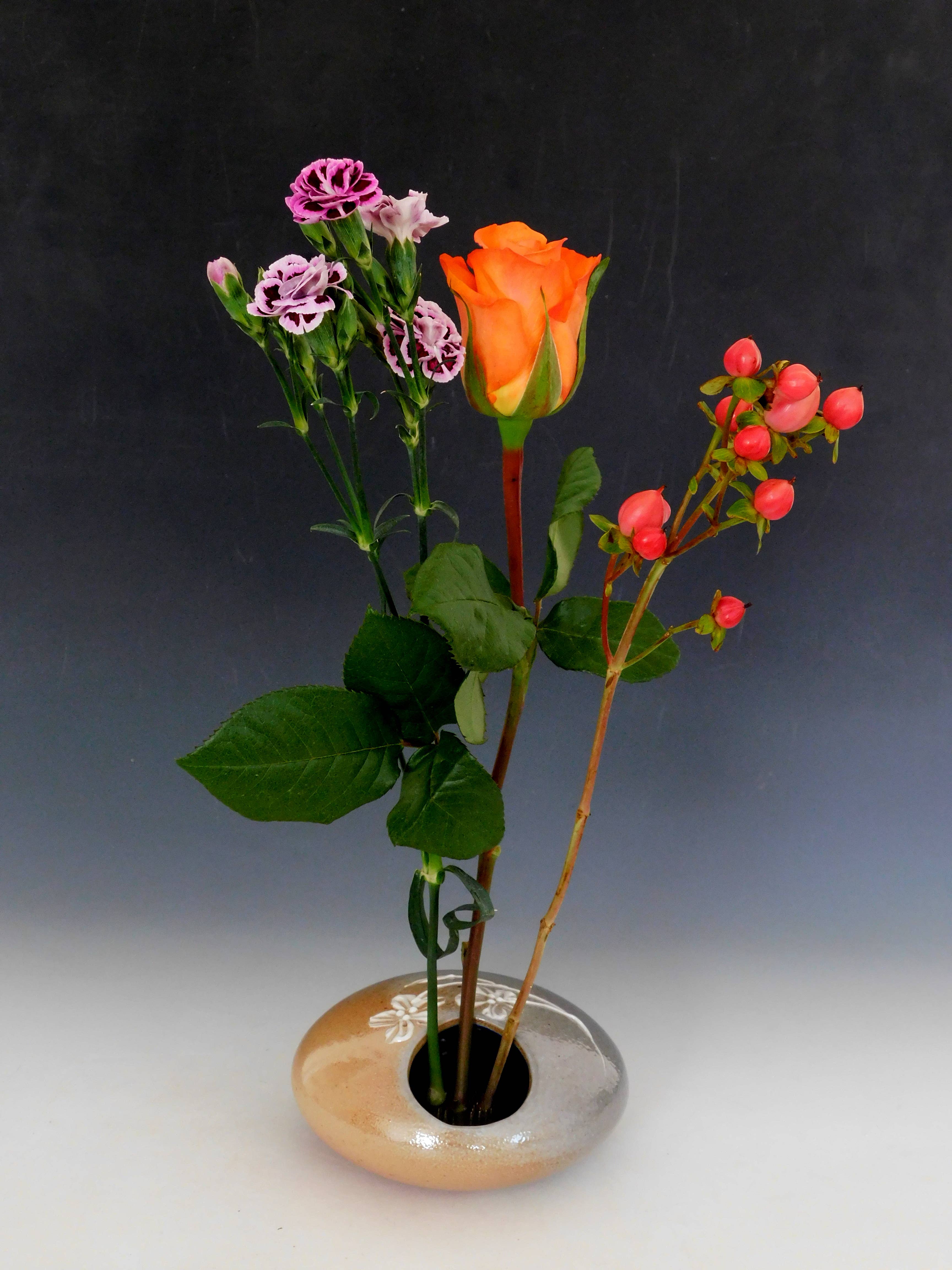 Fine Mess Pottery - Wholesale Vase - Flax Blossom Ikebana Vase1