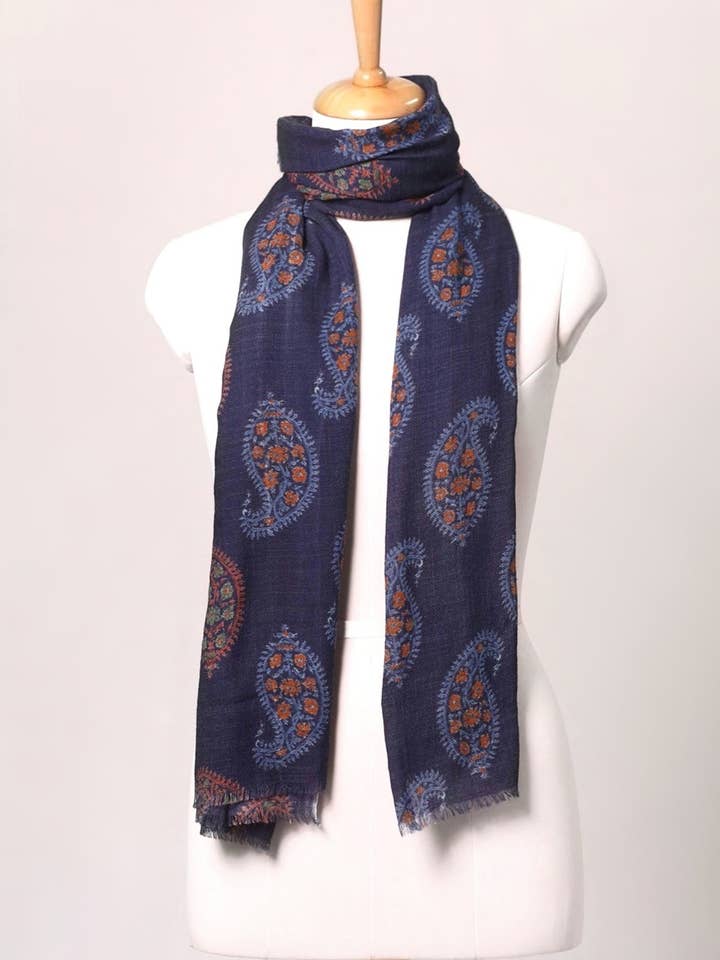 Indigo Paisleymönstrad twillvävd ullsjal - Blå Multi | SVEŽElife för wholesale av SVEZElife