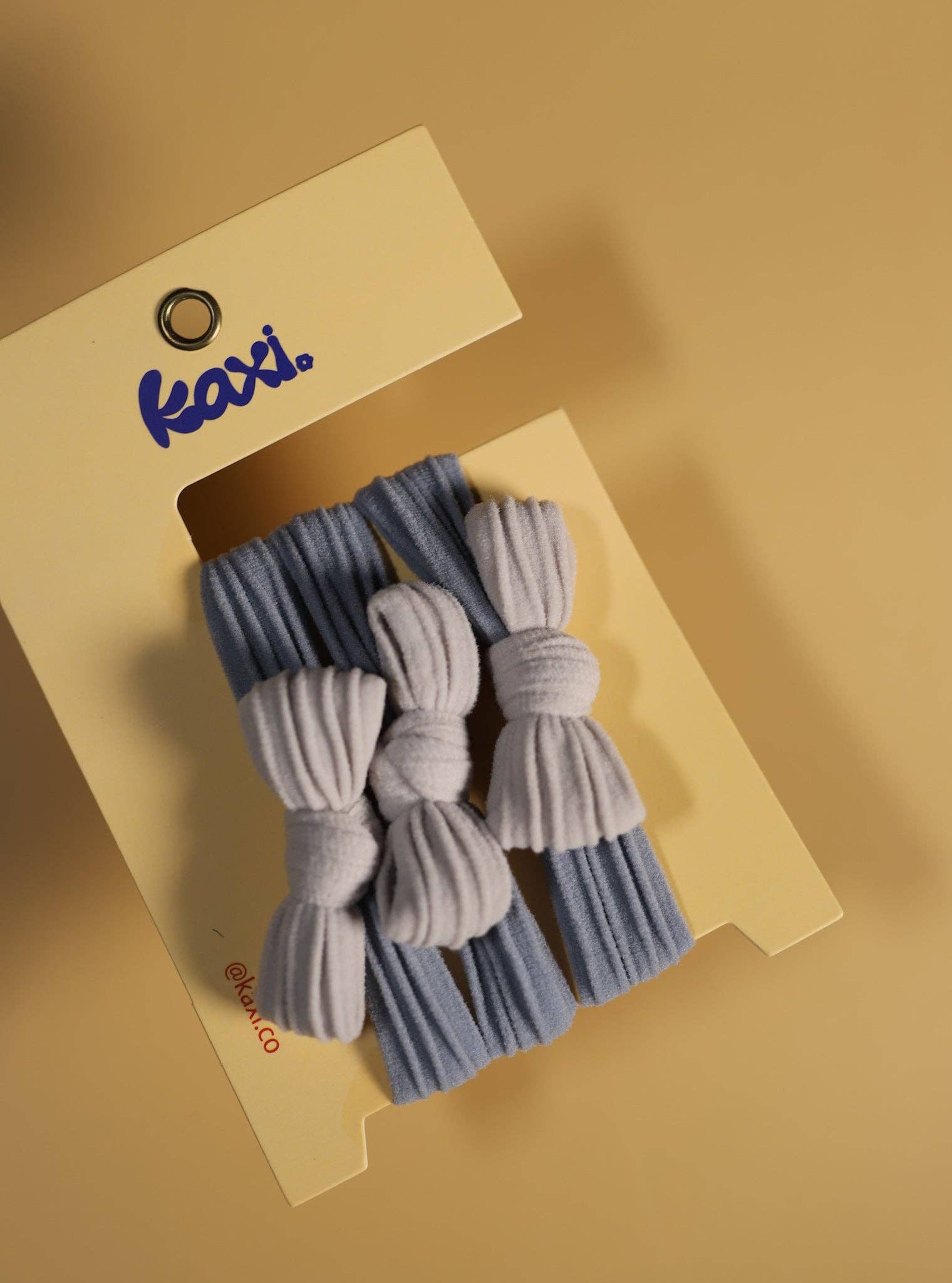 KAXI – wholesale Hårsnoddar – Dam – Tvåfärgade rosetter med bakåtslickat hårband4