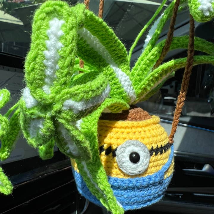 Anh2 LTD - Wholesale Car Decorative Charm - Unisex - Crochet Spider Plant Cute Minion Car Hanging, Cute Minion3
