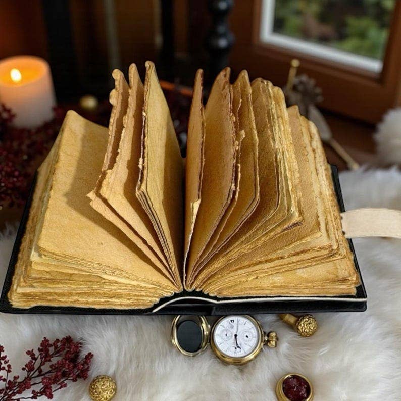 Leatherooze - Wholesale Journal/Diary - Personalized Floral Grimoire Journal – Handmade Leather Book7
