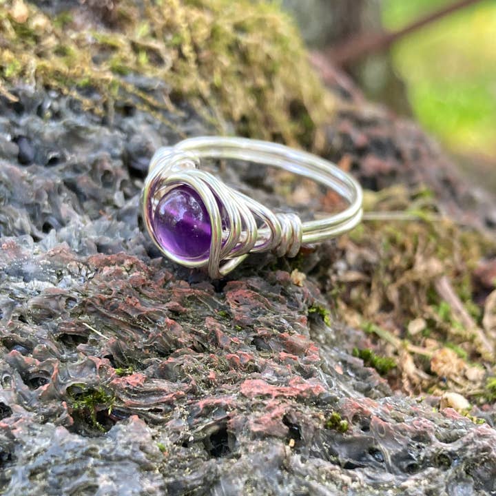 Distorted Earth - Vendita all'ingrosso Anelli con pietra singola/solitario - Anello con ametista in argento, gioielli in cristallo Boho, pietra viola