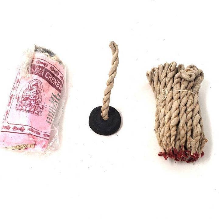 Tibetischer Seilräucherwerk - Chenerezig (45 Seile) mit Brenner für den Großhandel von GREENROOTS USA LLC