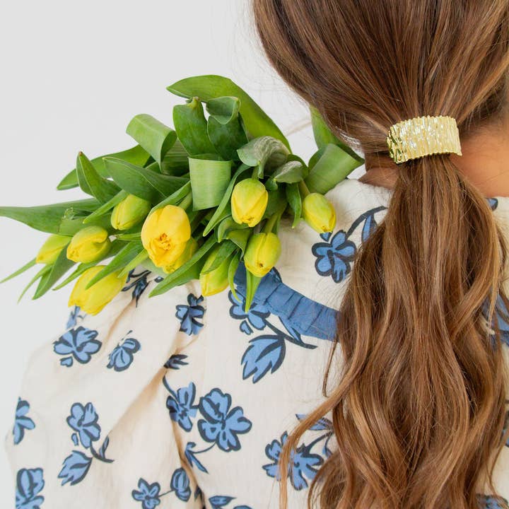 Shop ANDi – wholesale Hair tie – Gold Ruffled Bar Ponytail Cuff