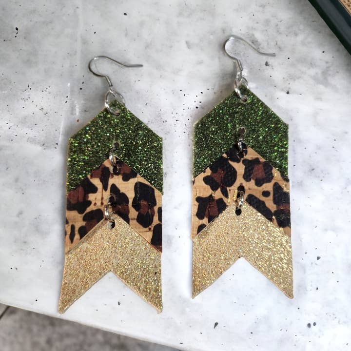 Vert olive/Léopard/Chevron doré pour la vente par Bushleys Beauties, LLC