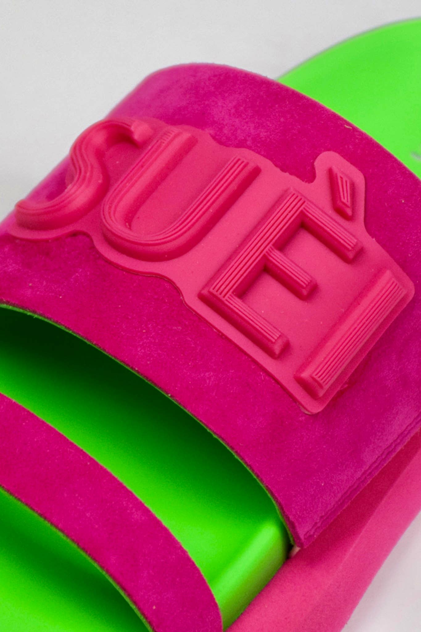 CIABATTE FUSSBETT IN PELLE SCAMOSCIATA COLORE FUXIA for wholesale on Faire2