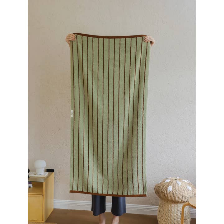 INSPECIAL HOME - Wholesale Bath Towel - 100% Cotton Retro Earthy-tone Pinstripe Soft Plush Towel 1