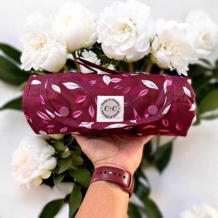 Settle/Travel Mat Size S - 'Merlot' for wholesale by Cookie and Chewkie