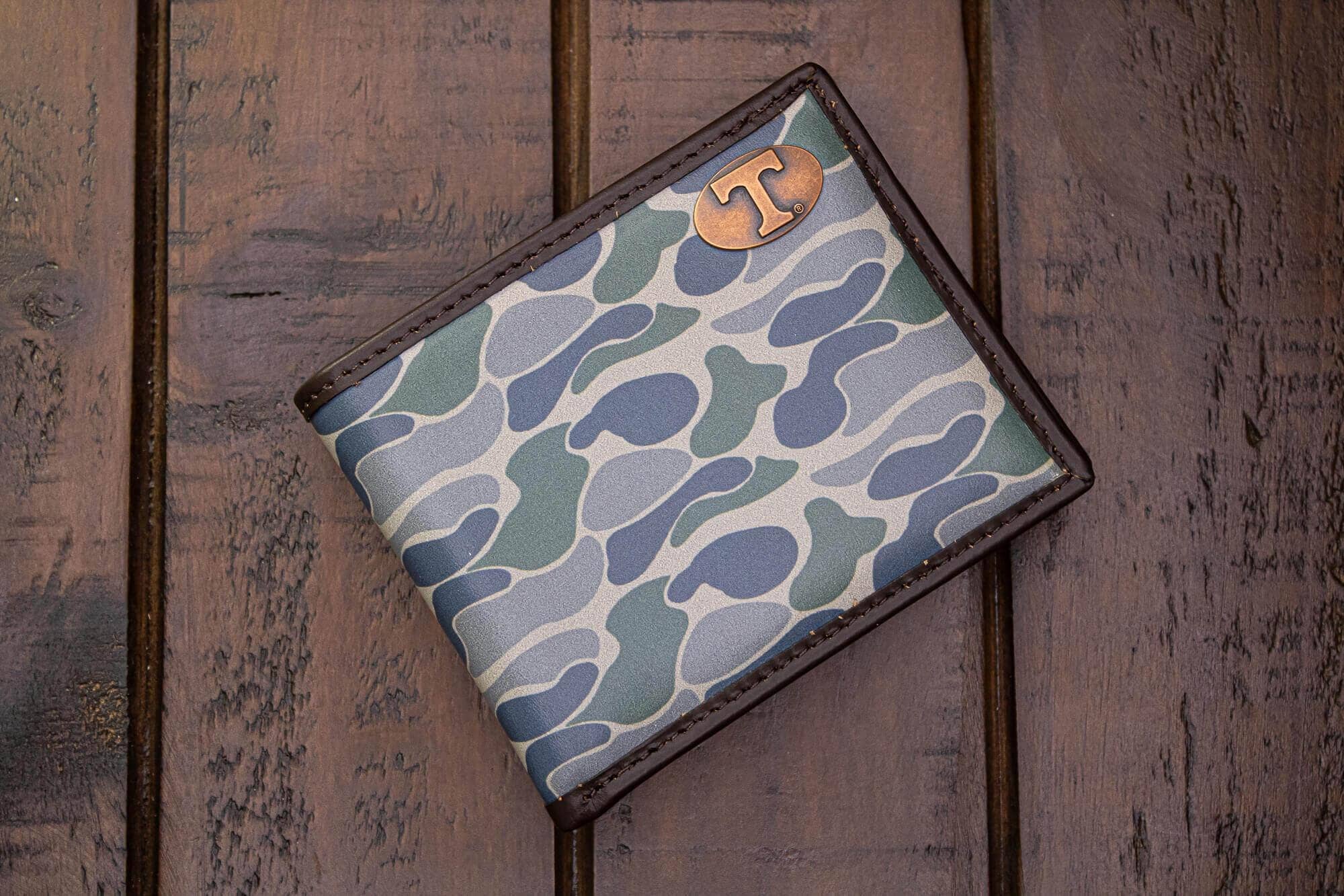 Zep-Pro - Wholesale Wallet - Men's - Tennessee Vols Men's Bifold Old School Camo Leather Wallet.8