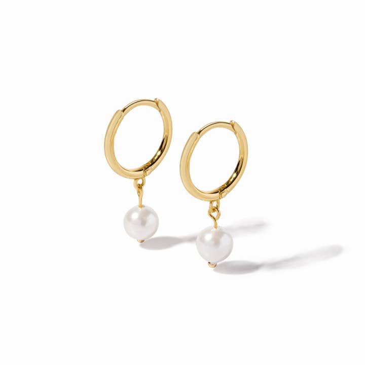 Aros Deinty Pearl Charm para venta al por mayor de Sami Jewels