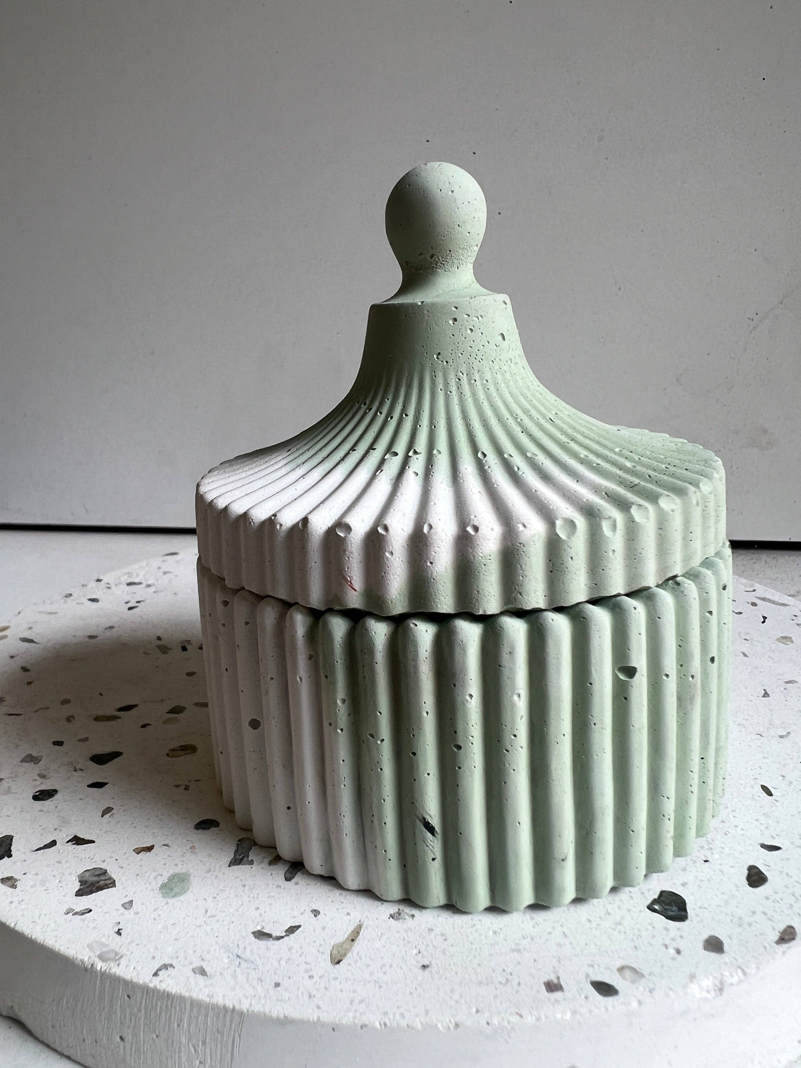 Koncretosa - Wholesale Jar/Filled Candle - Nina candle1