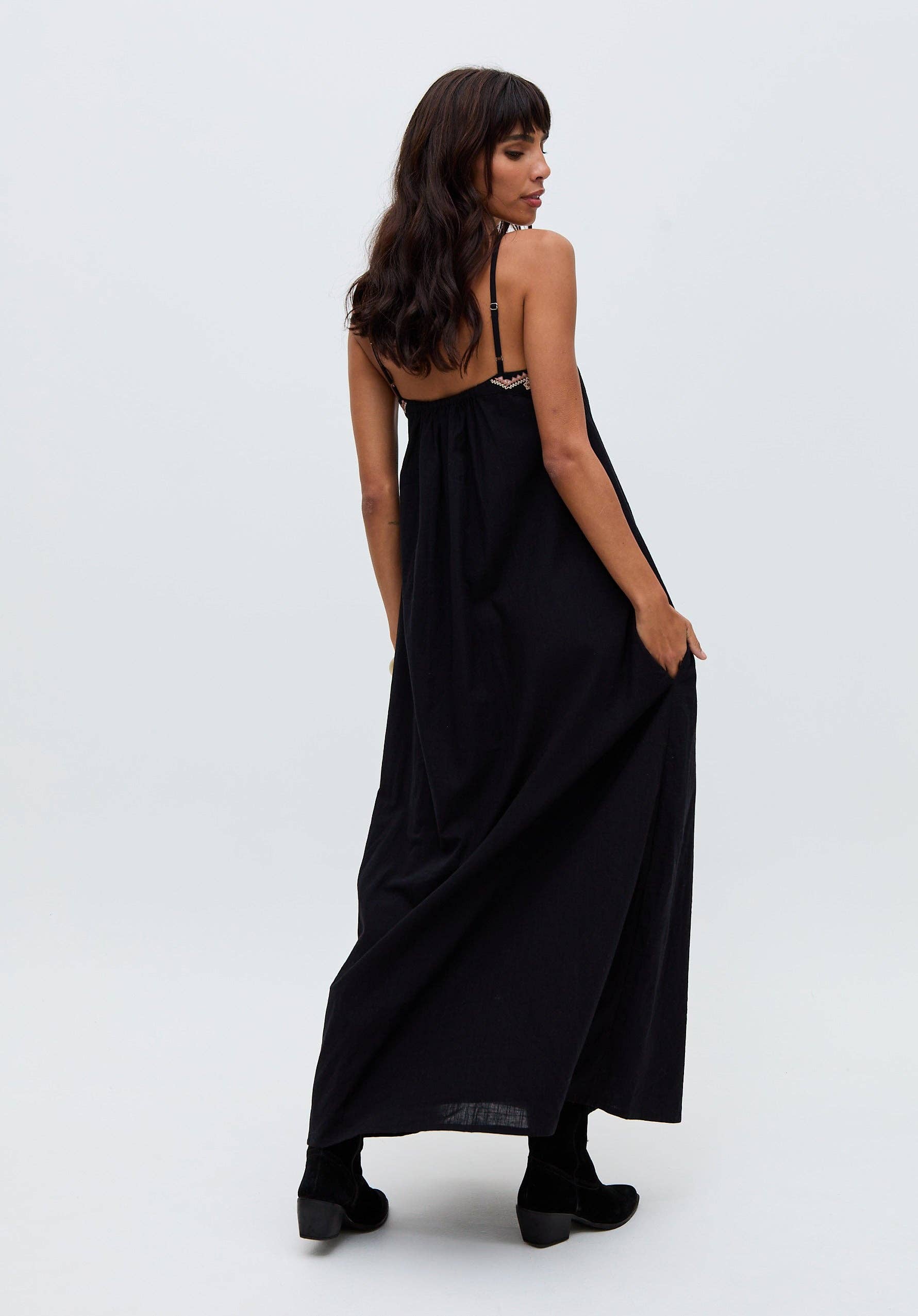 Raffya – wholesale Dress – Women's – Sapphire Spaghetti Strap Embroidered Maxi Dress In Black4