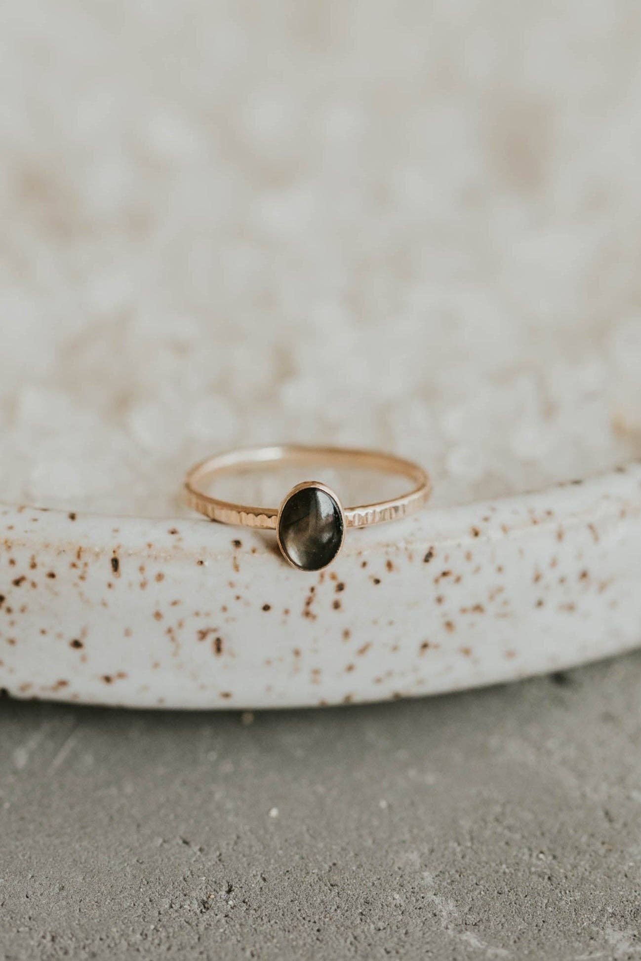 Hello Adorn – Engroshandel Solitairering – Salem Ring | 14kt Guld Fyld + Sterlingsølv2