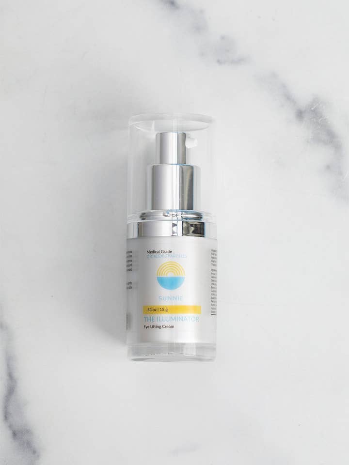 L'illuminateur pour la vente par Sunnie Skincare
