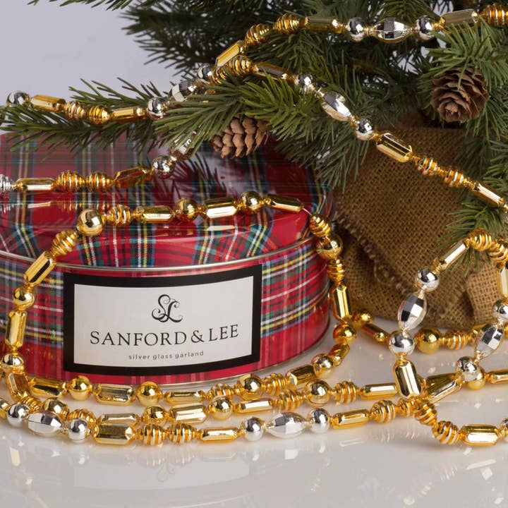 Guirlande en verre doré de luxe argenté pour la vente par SANFORD & LEE, LLC.