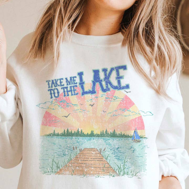 Camisola gráfica TAKE-ME TO THE LAKE por atacado de BLUME & CO.