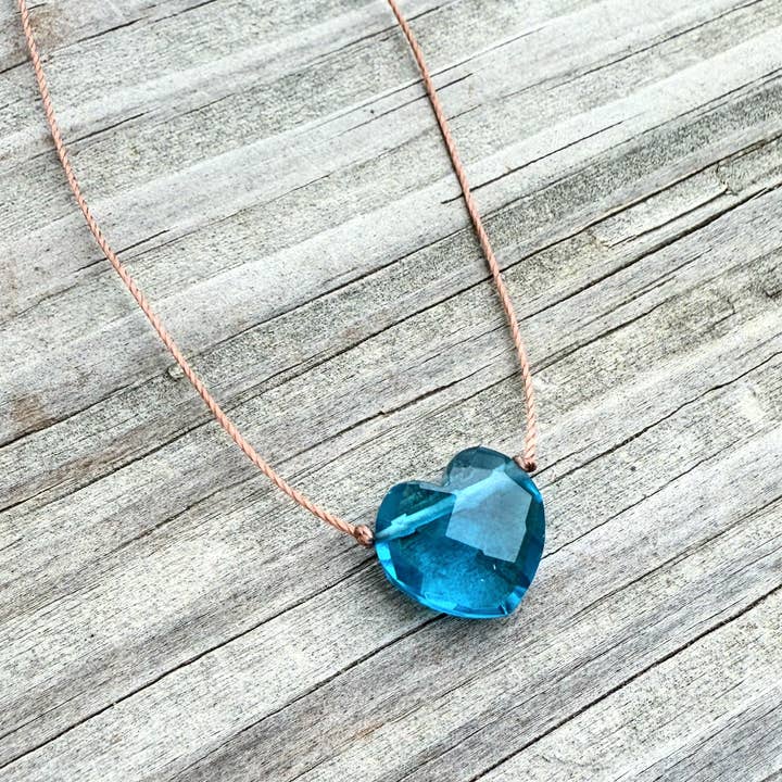 Merelani Designs – Großhandel Kette mit Anhänger/Charm – Apatit-Hydroquarz-Herz-Kordelkette0