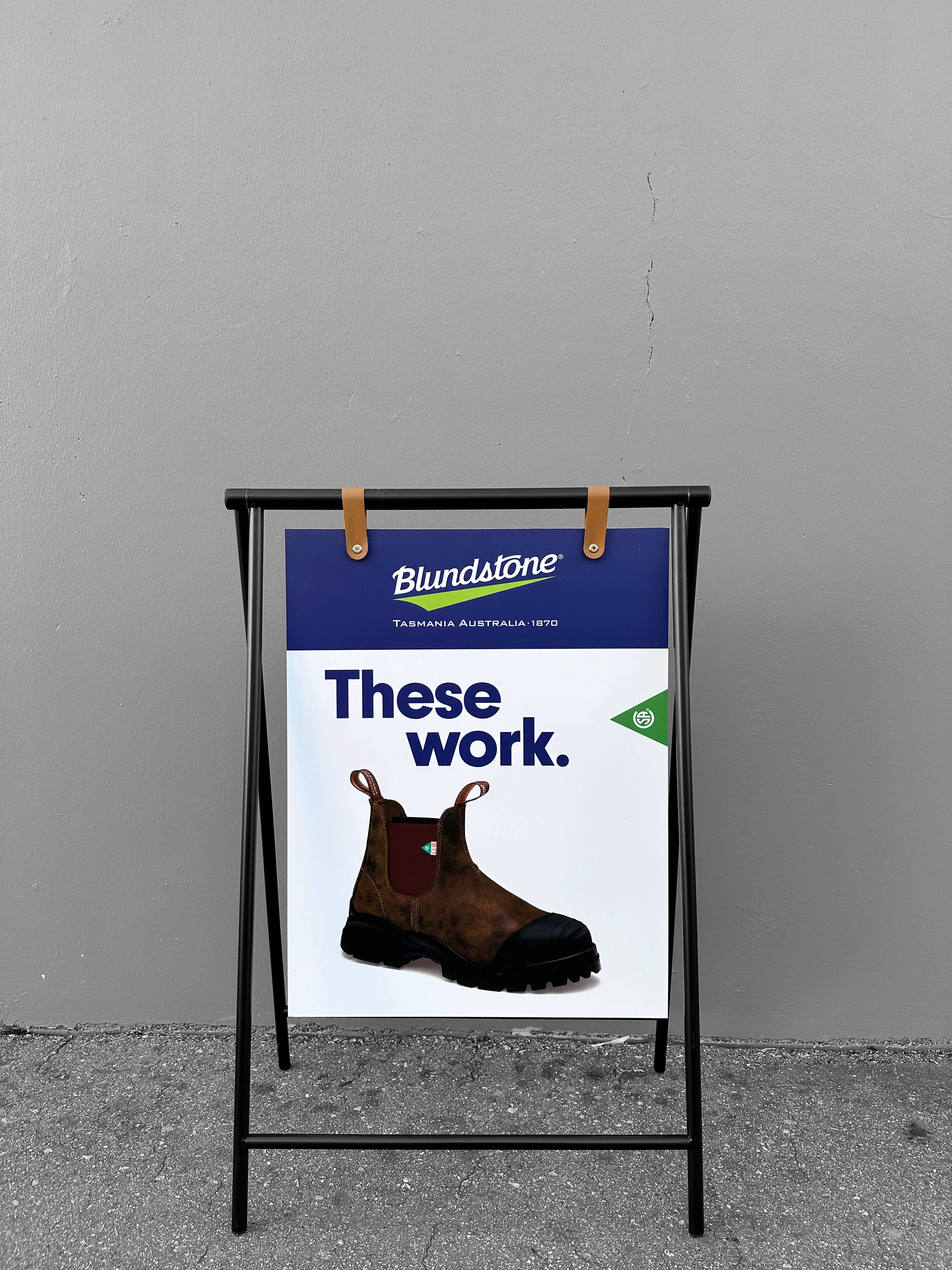 DisplayCanada - Vente Enseigne d'extérieur - Panneau de trottoir en métal en A 22" x 28" avec panneau en PVC10