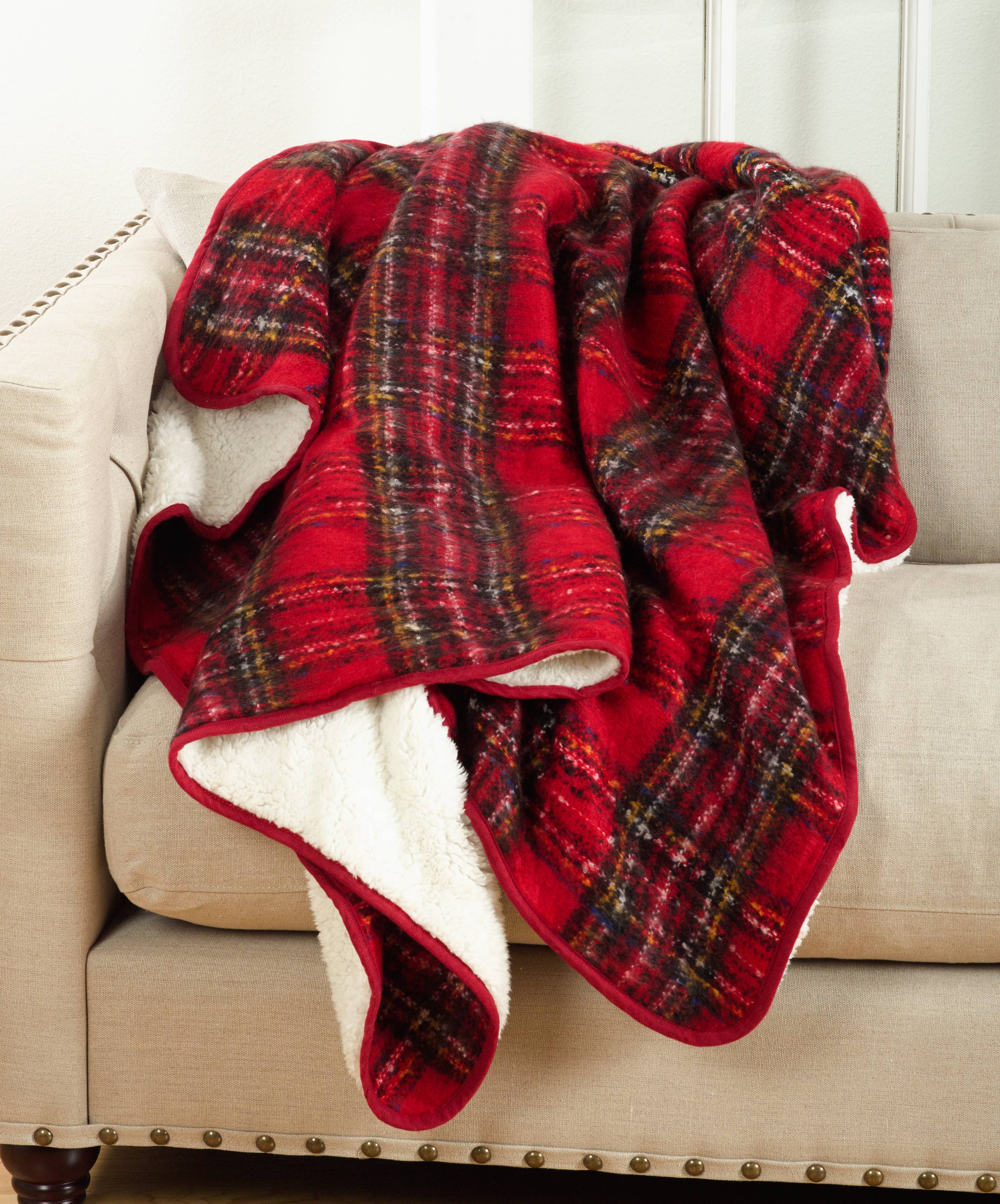 Rouge Couvre-lit Sherpa en faux mohair en vente sur Faire1