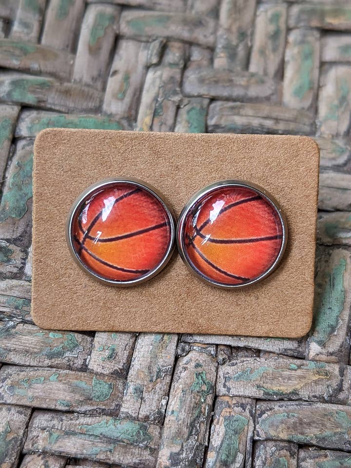 Basketbal stud voor wholesale door Small Town Designs