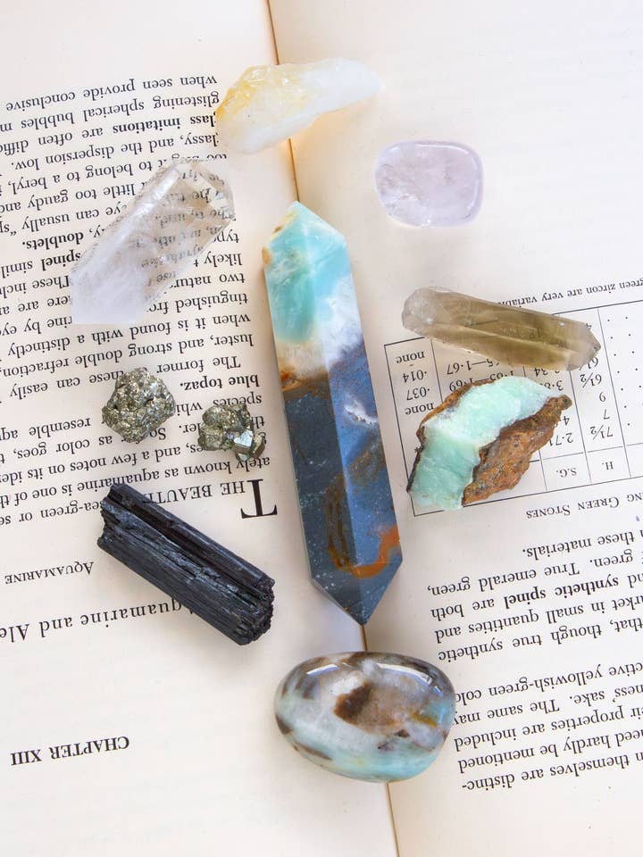 Kwartsiet Geselecteerde Kristallen Handgeweven Mand Curiosaset - Woondecoratie voor wholesale door Luna Norte