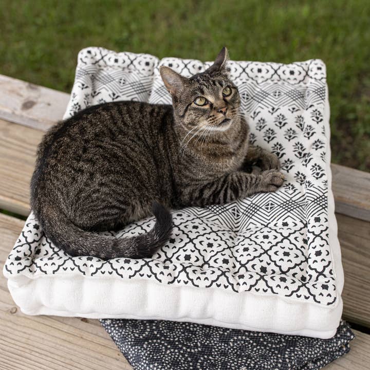 Lelani 20x20 Boho Print Meditation Cushion Black & White for wholesale by Foreside Home & Garden